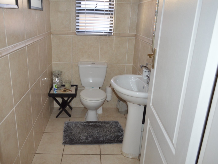 4 Bedroom Property for Sale in Wilkoppies North West